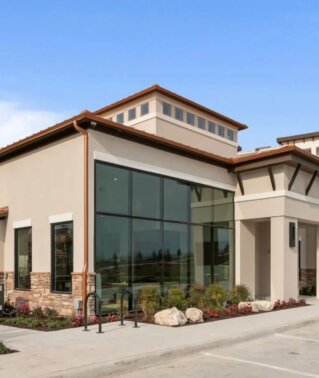 Reveal Skyline Leasing Office