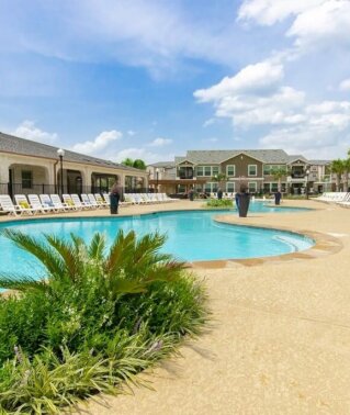 Villages of Magnolia Pool Area